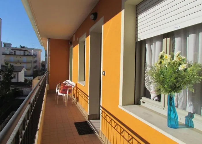 Large Apartment For Up To 9 Guests